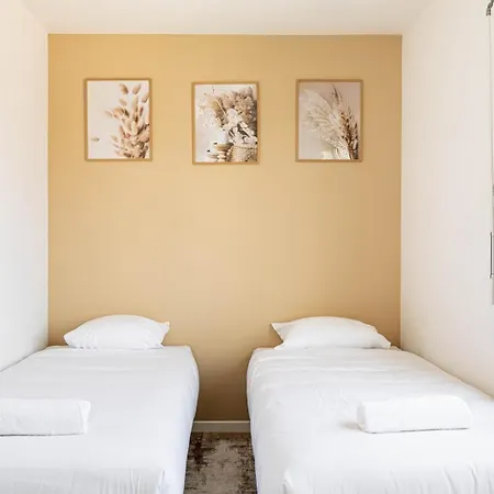 Guestready - A Touch Of Elegance In Guest house Romainville